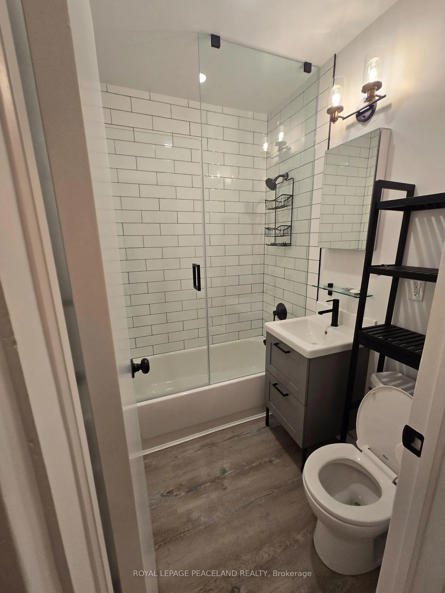 Photo 5 of Unit 3, 330 Clinton Street, Toronto, Palmerston-Little Italy — HOMEH