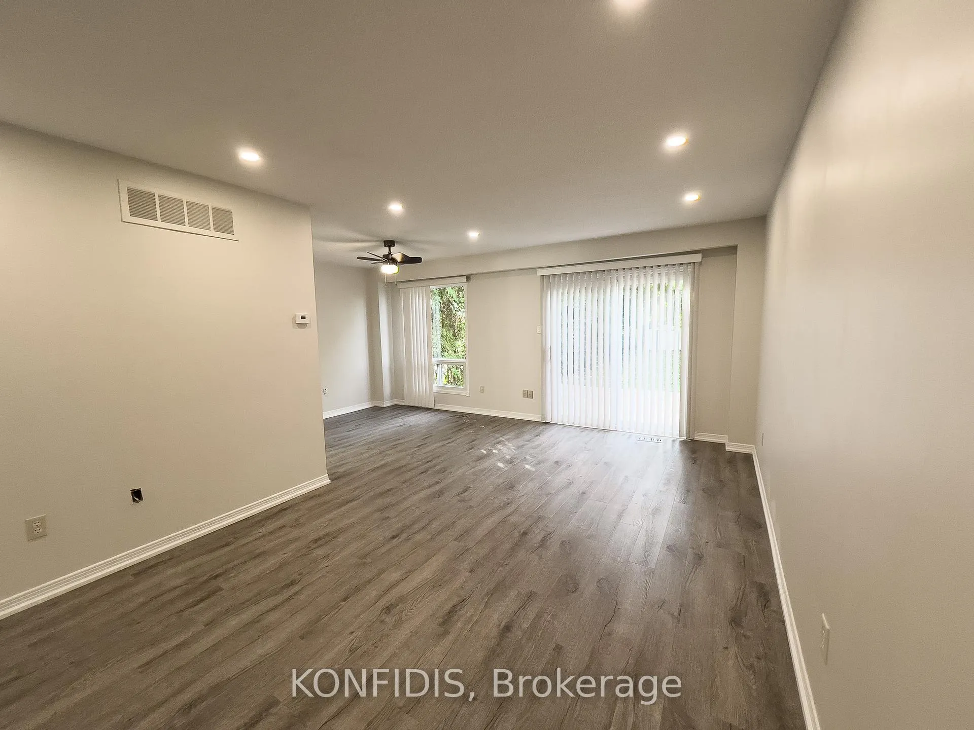 Photo 3 of 58 Rose Way, Markham, Markham Village — HOMEH