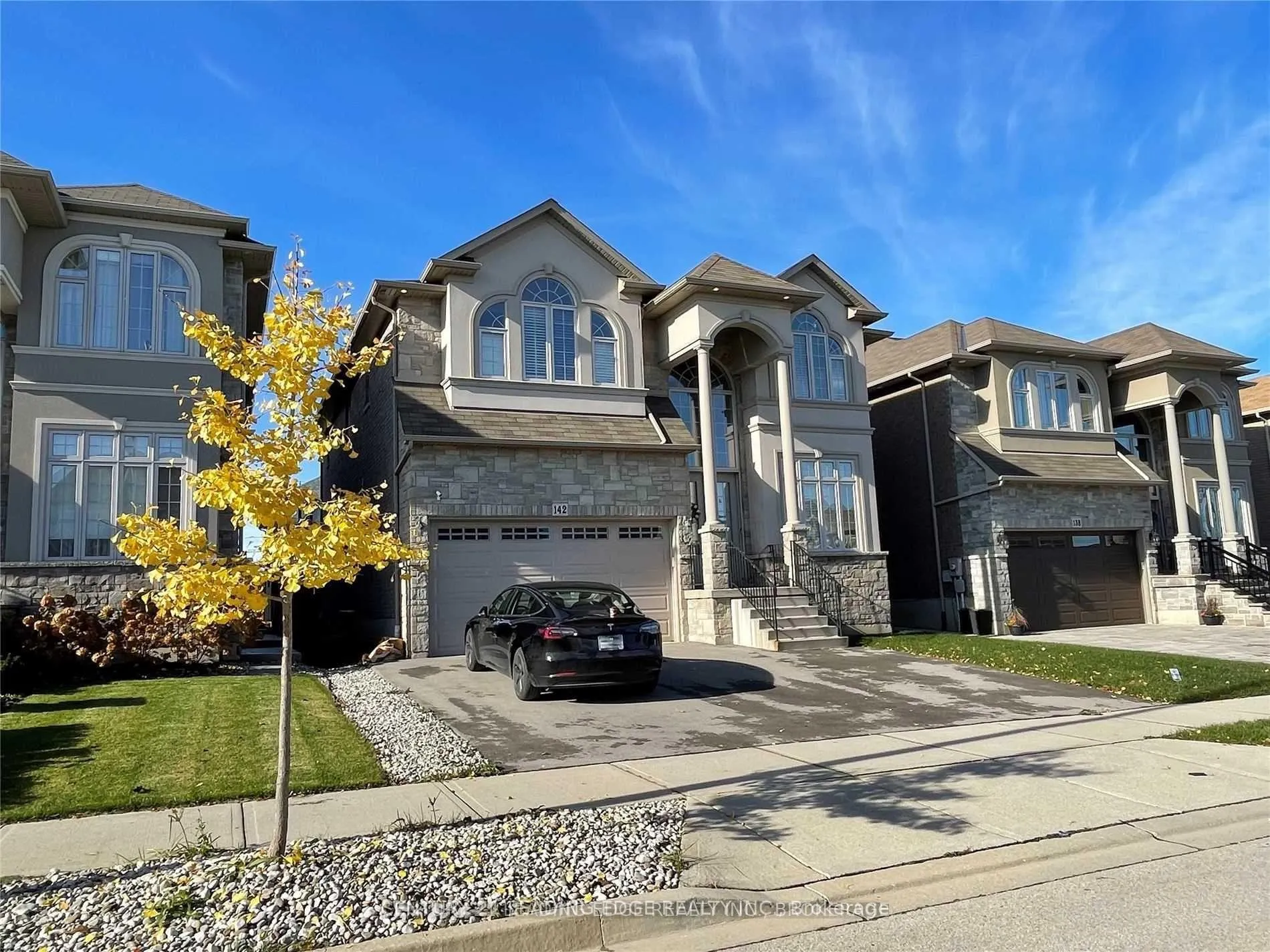 Photo 1 of 142 Chambers Drive, Hamilton, Ancaster — HOMEH