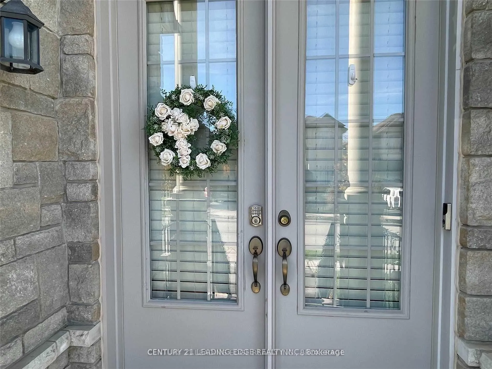 Photo 4 of 142 Chambers Drive, Hamilton, Ancaster — HOMEH