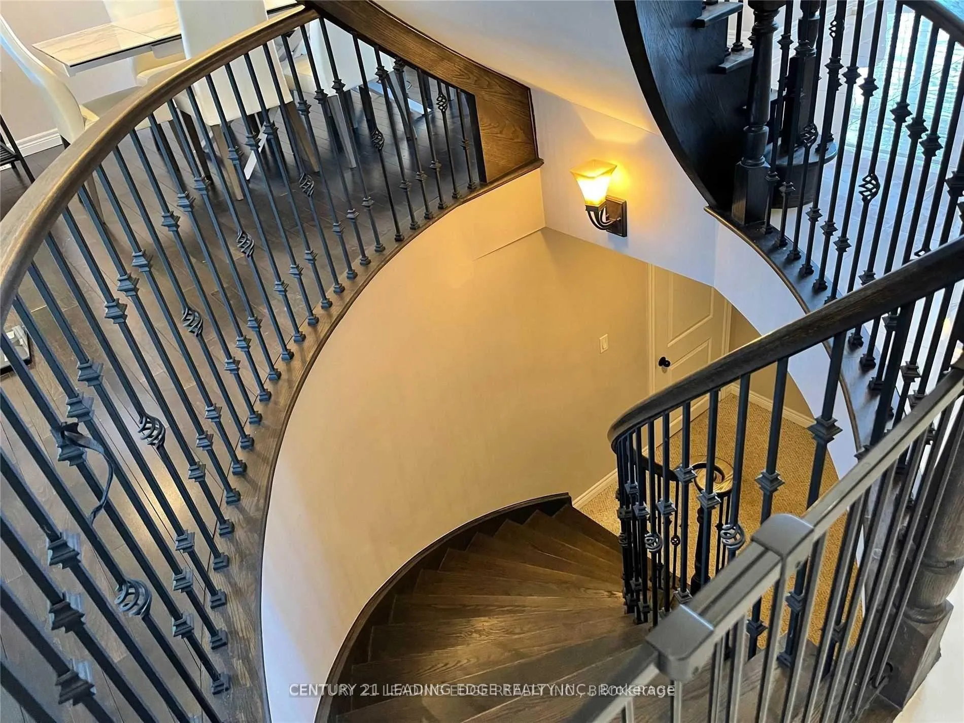 Photo 11 of 142 Chambers Drive, Hamilton, Ancaster — HOMEH