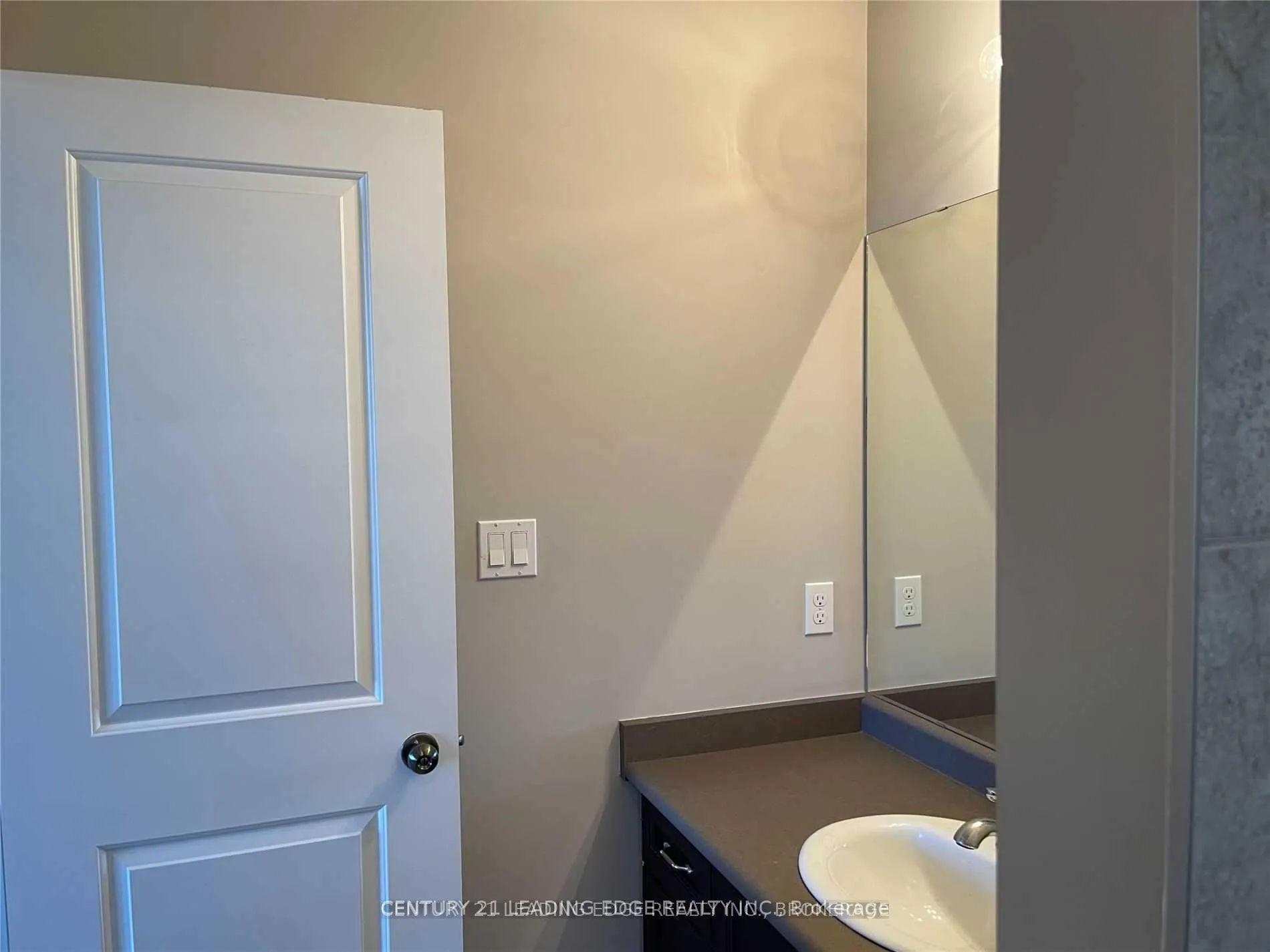 Photo 32 of 142 Chambers Drive, Hamilton, Ancaster — HOMEH