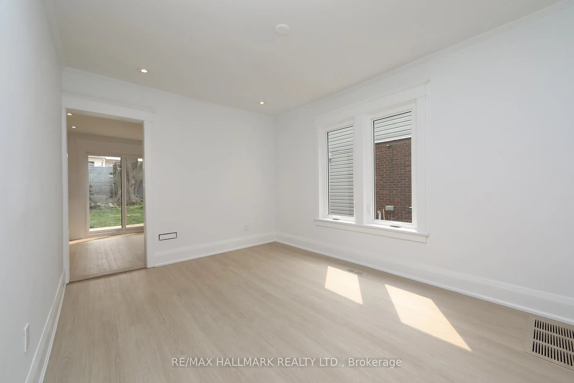 Photo 14 of 47 Hiltz Avenue, Toronto, South Riverdale — HOMEH