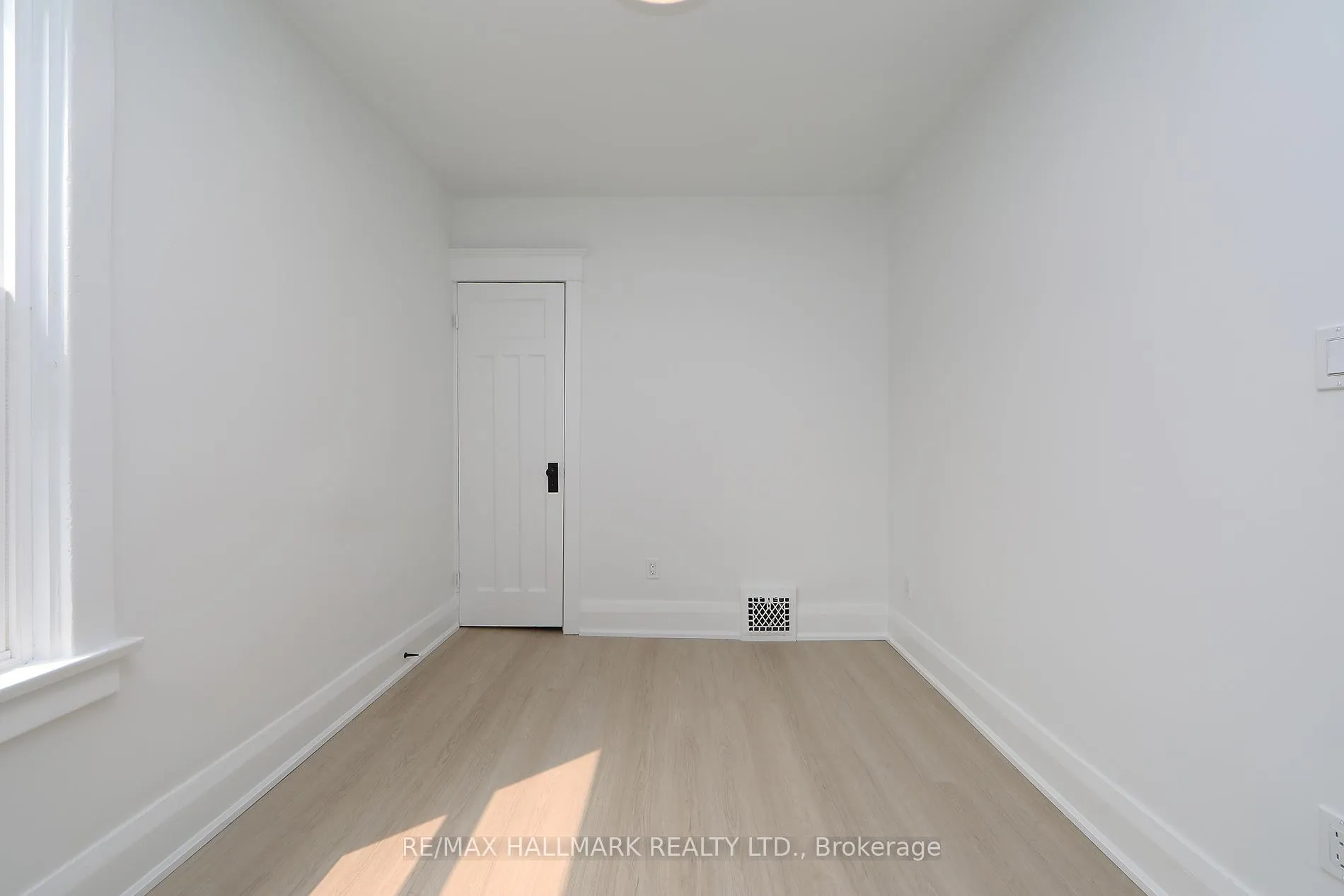 Photo 24 of 47 Hiltz Avenue, Toronto, South Riverdale — HOMEH