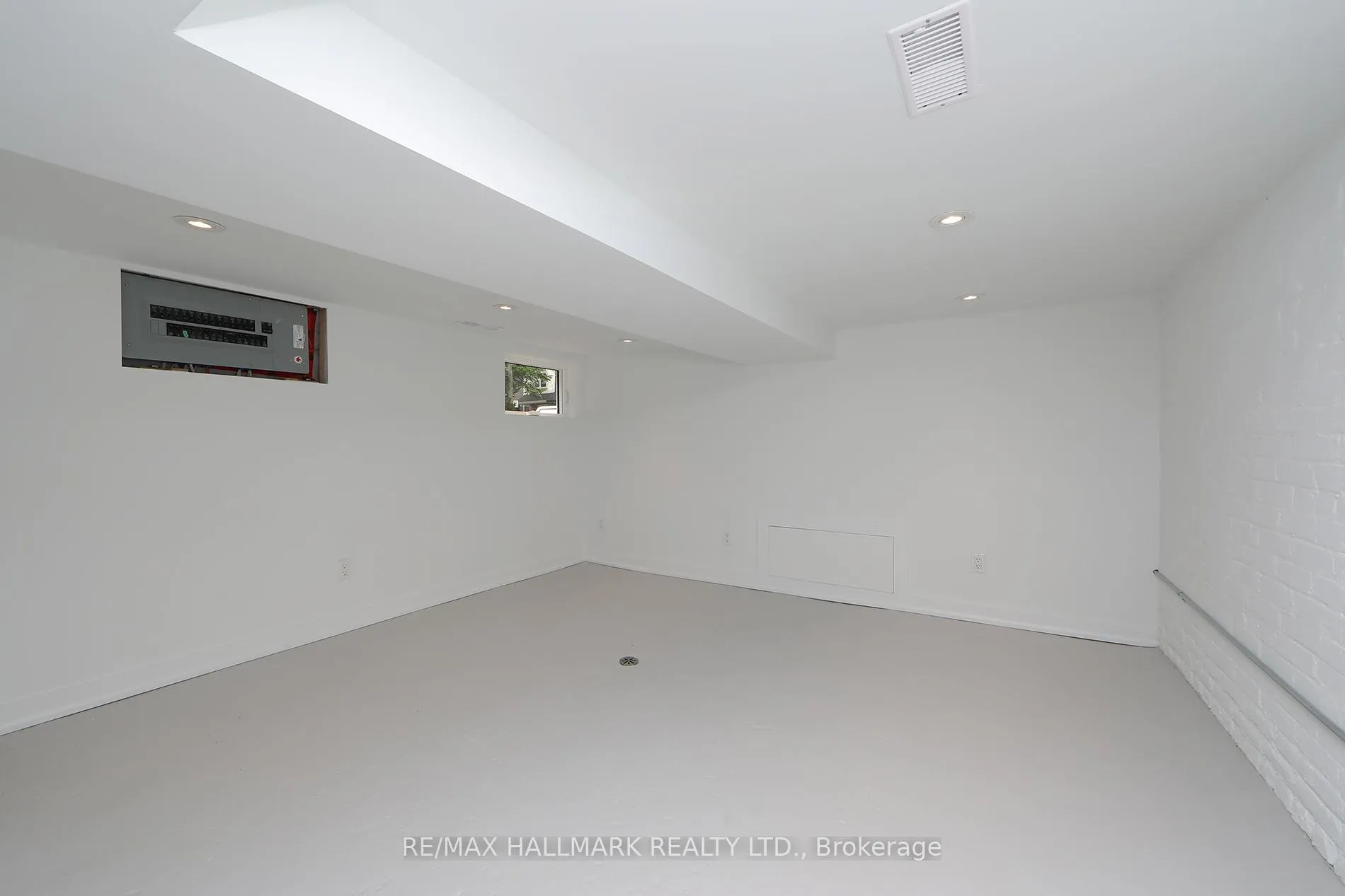 Photo 31 of 47 Hiltz Avenue, Toronto, South Riverdale — HOMEH