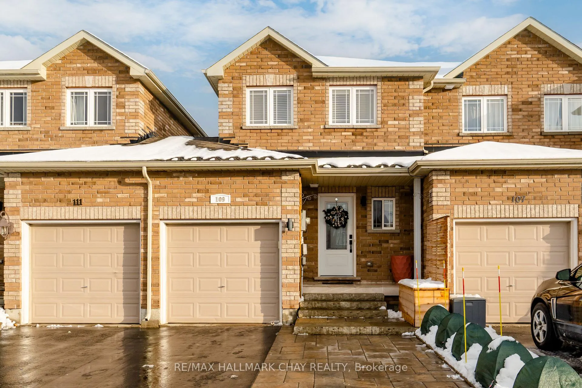 Photo 1 of 109 Sydenham Wells, Barrie, Georgian Drive — HOMEH