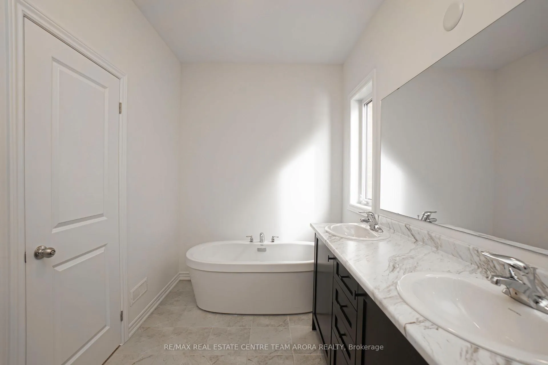 Photo 15 of 62 Bonnington Drive, Brampton, Northwest Brampton — HOMEH