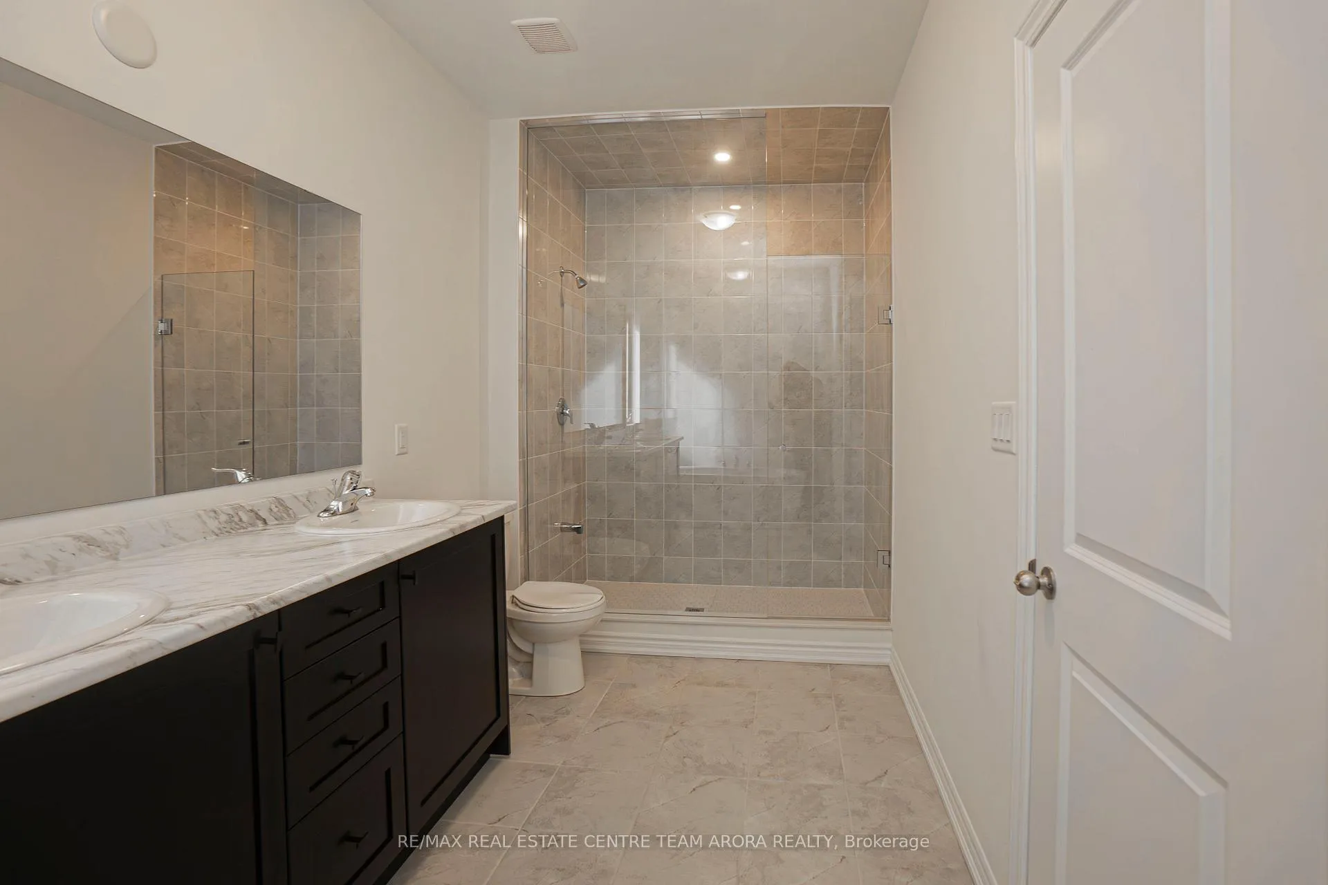 Photo 16 of 62 Bonnington Drive, Brampton, Northwest Brampton — HOMEH