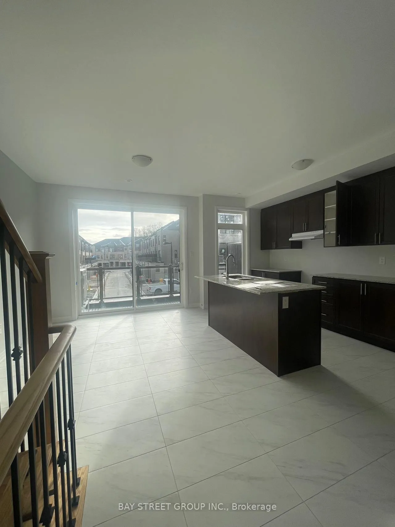 Photo 7 of 77 Rustle Woods Avenue, Markham, Cornell — HOMEH