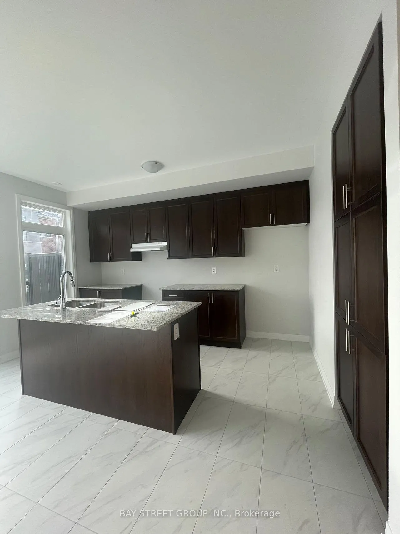 Photo 9 of 77 Rustle Woods Avenue, Markham, Cornell — HOMEH