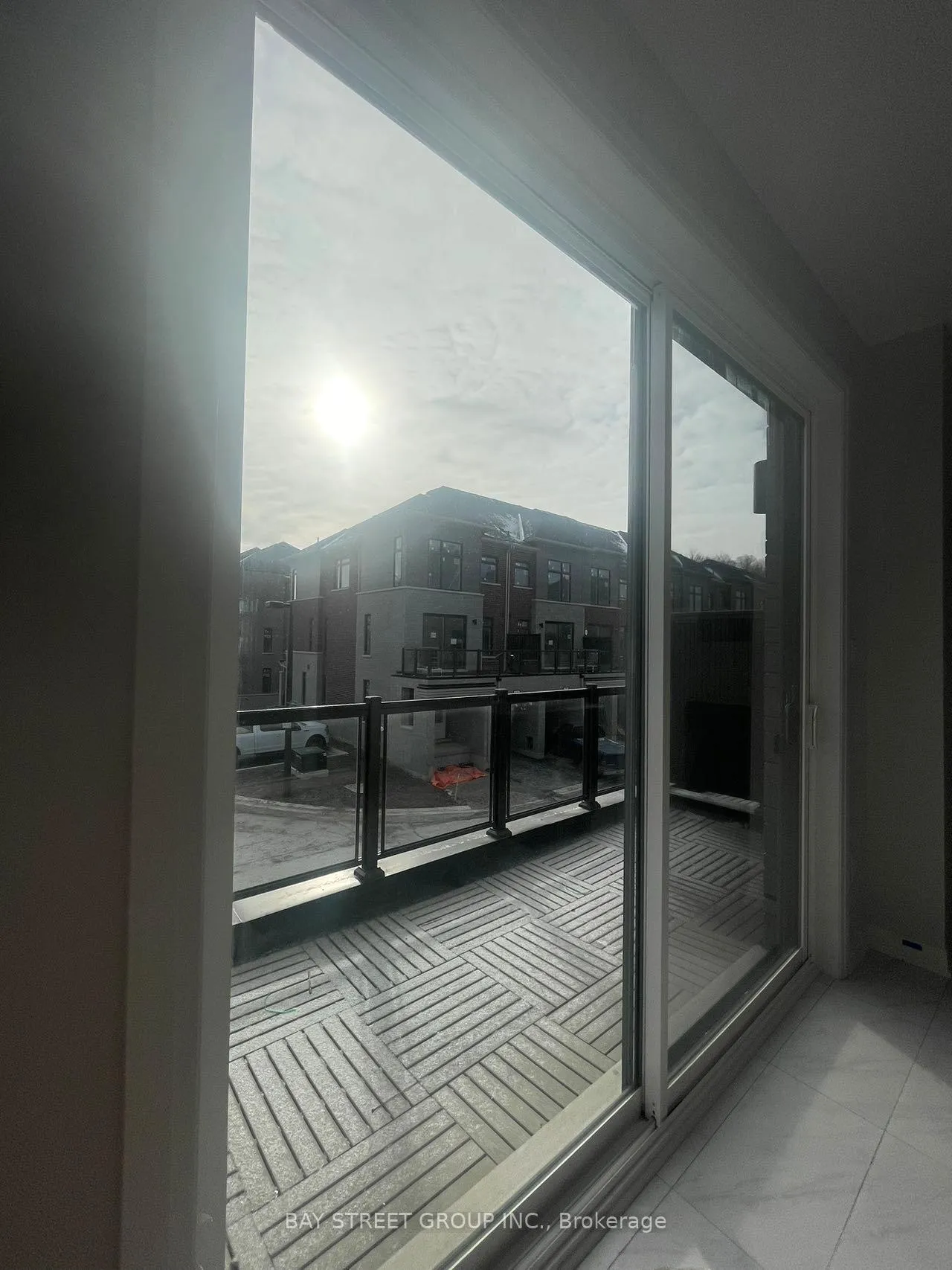 Photo 12 of 77 Rustle Woods Avenue, Markham, Cornell — HOMEH