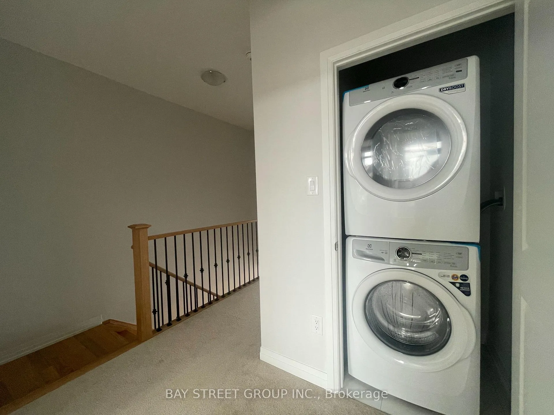 Photo 14 of 77 Rustle Woods Avenue, Markham, Cornell — HOMEH