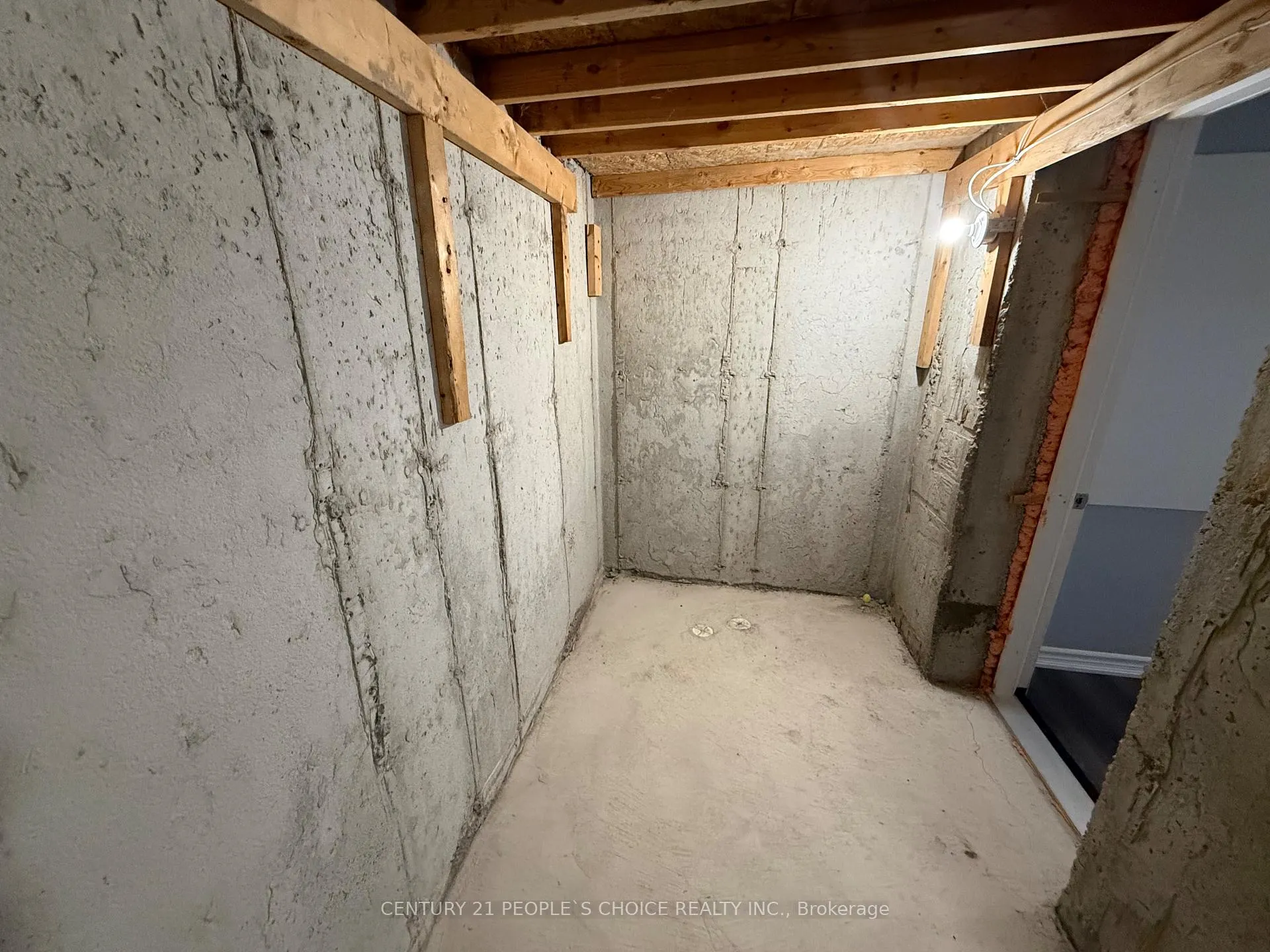 Photo 20 of Unit Bsmt, 2 Dufay Road, Brampton, Northwest Brampton — HOMEH