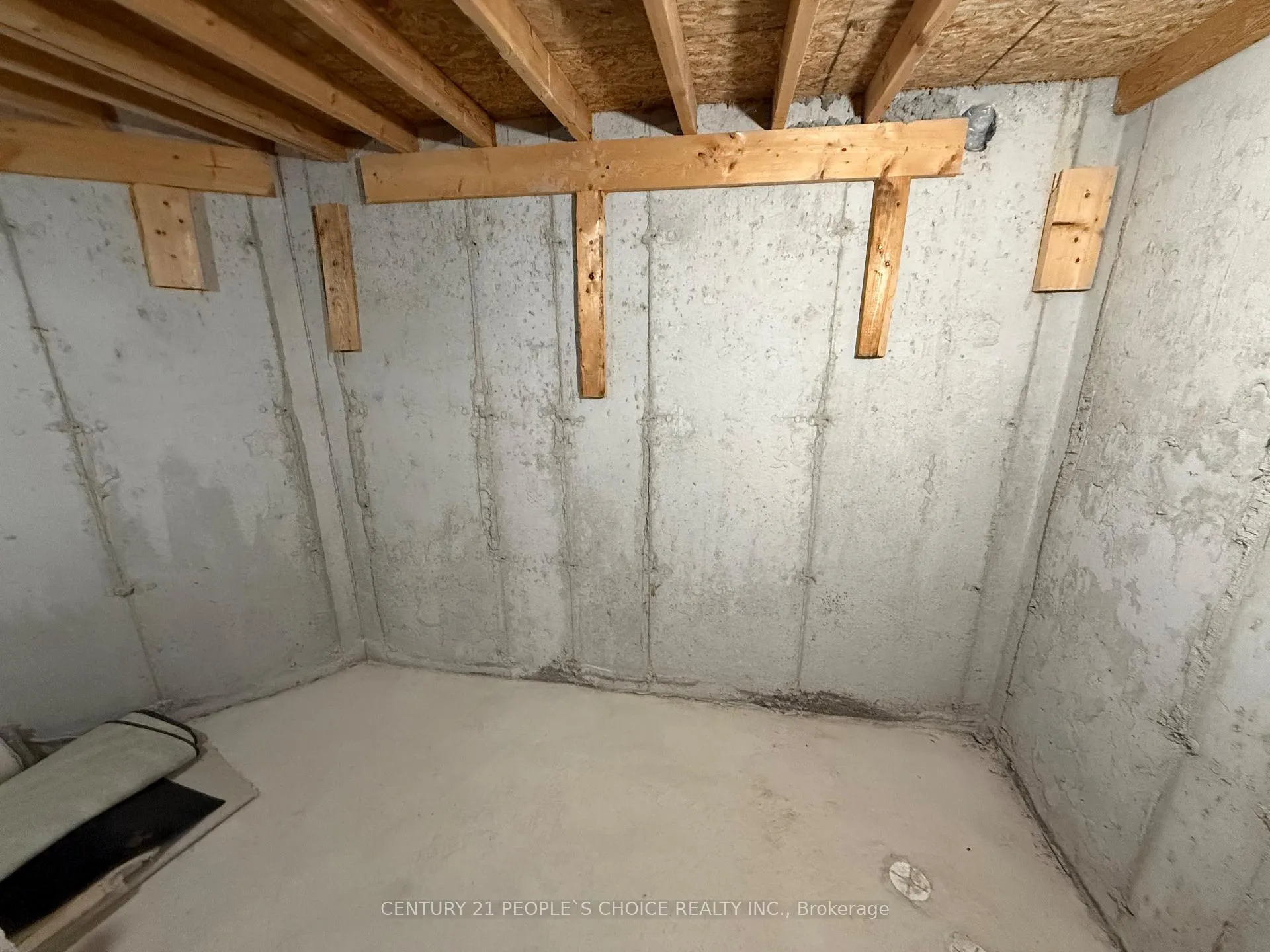 Photo 21 of Unit Bsmt, 2 Dufay Road, Brampton, Northwest Brampton — HOMEH