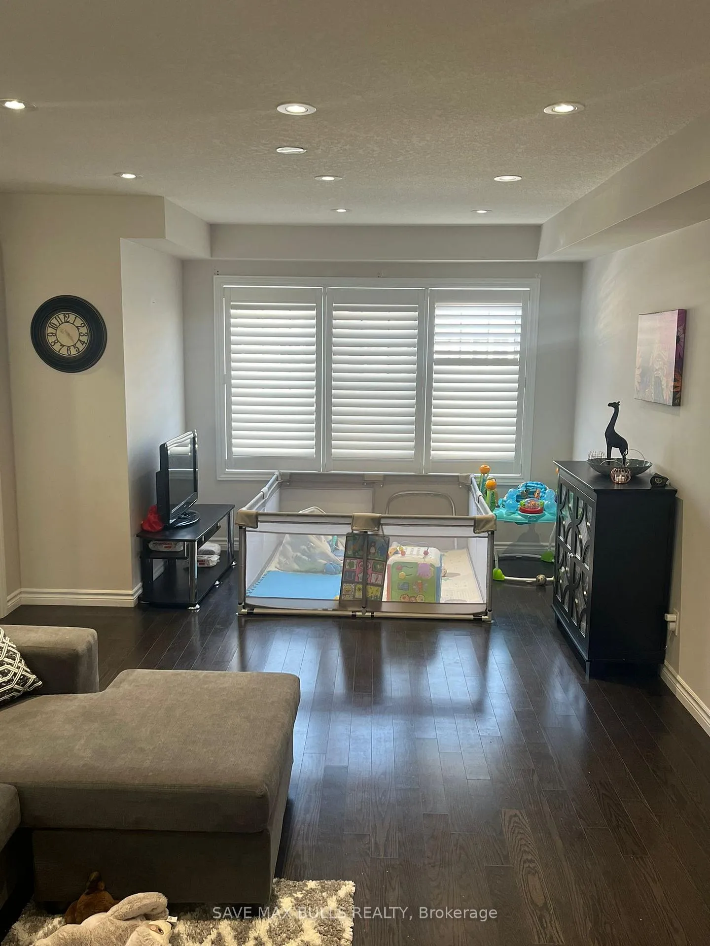 Photo 10 of 19 Dorchester Terrace, Hamilton, Stoney Creek — HOMEH