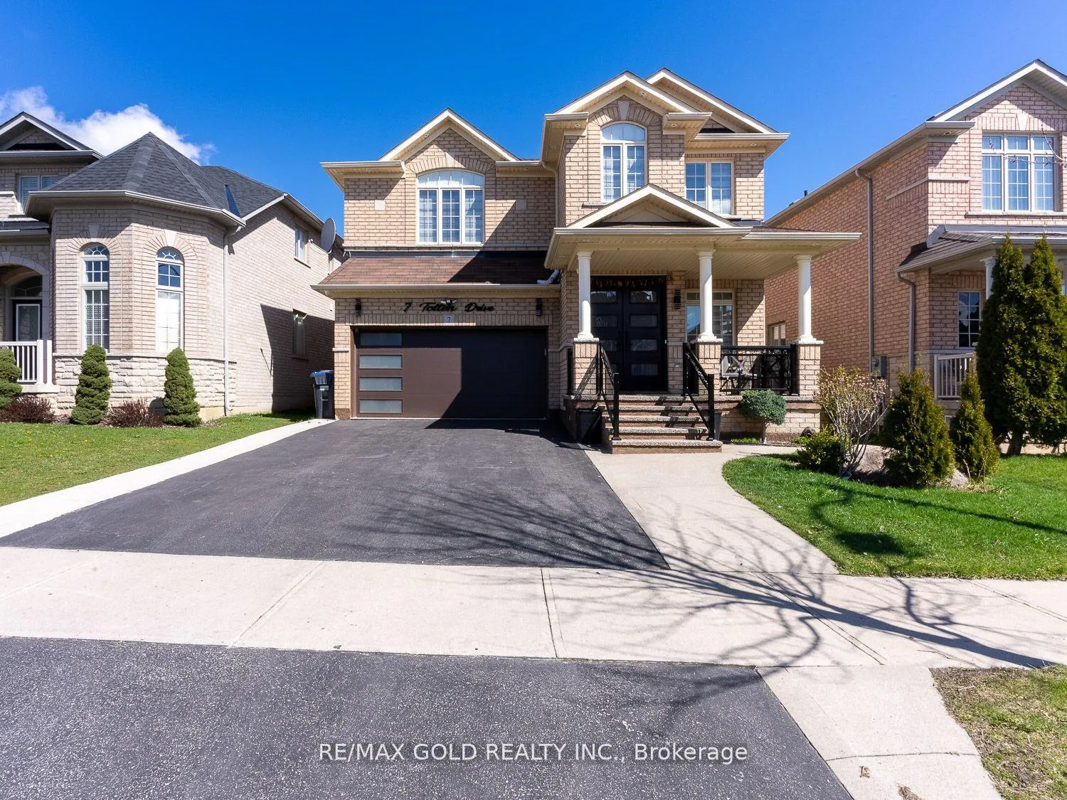 Photo 1 of 7 Totten Drive, Brampton, Sandringham-Wellington — HOMEH