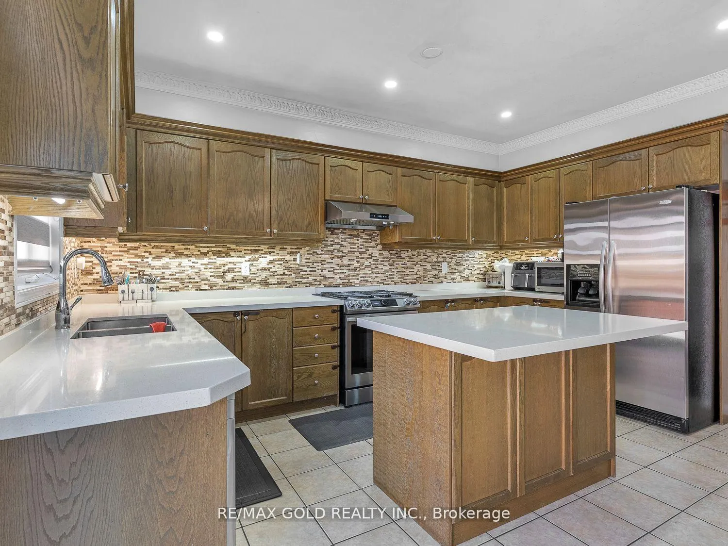 Photo 6 of 7 Totten Drive, Brampton, Sandringham-Wellington — HOMEH