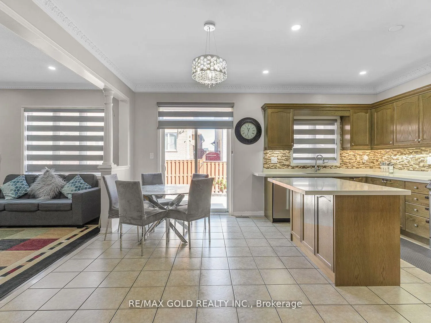 Photo 8 of 7 Totten Drive, Brampton, Sandringham-Wellington — HOMEH