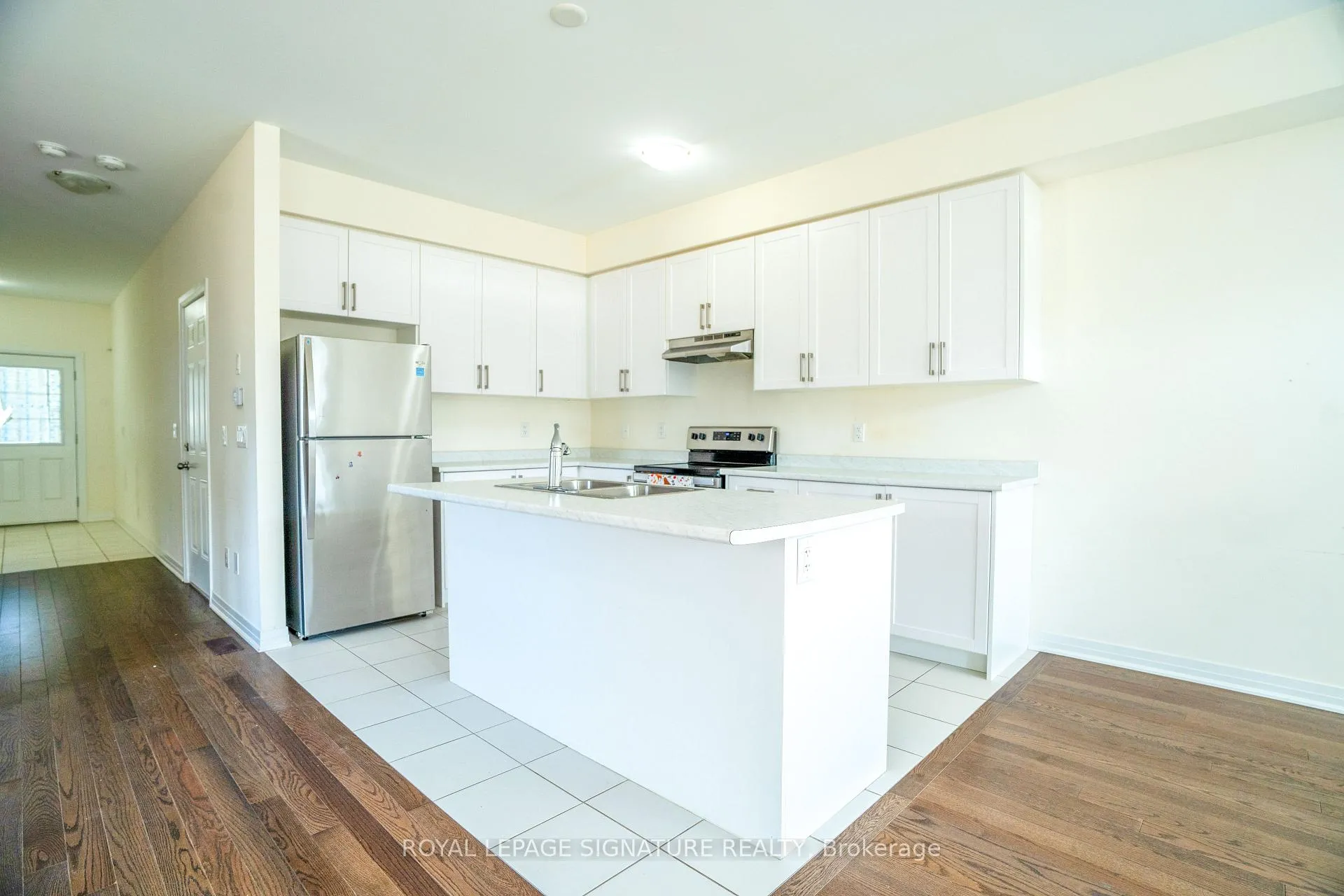 Photo 13 of 6 Brixham Lane, Brampton, Northwest Brampton — HOMEH