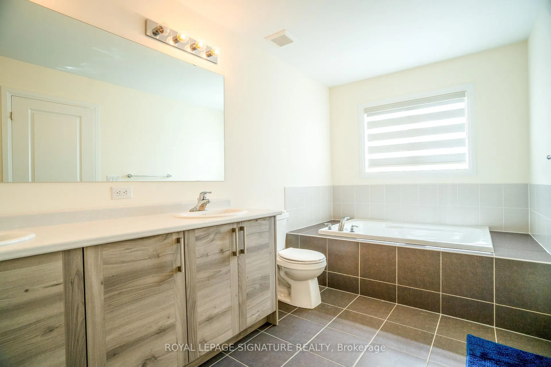 Photo 23 of 6 Brixham Lane, Brampton, Northwest Brampton — HOMEH