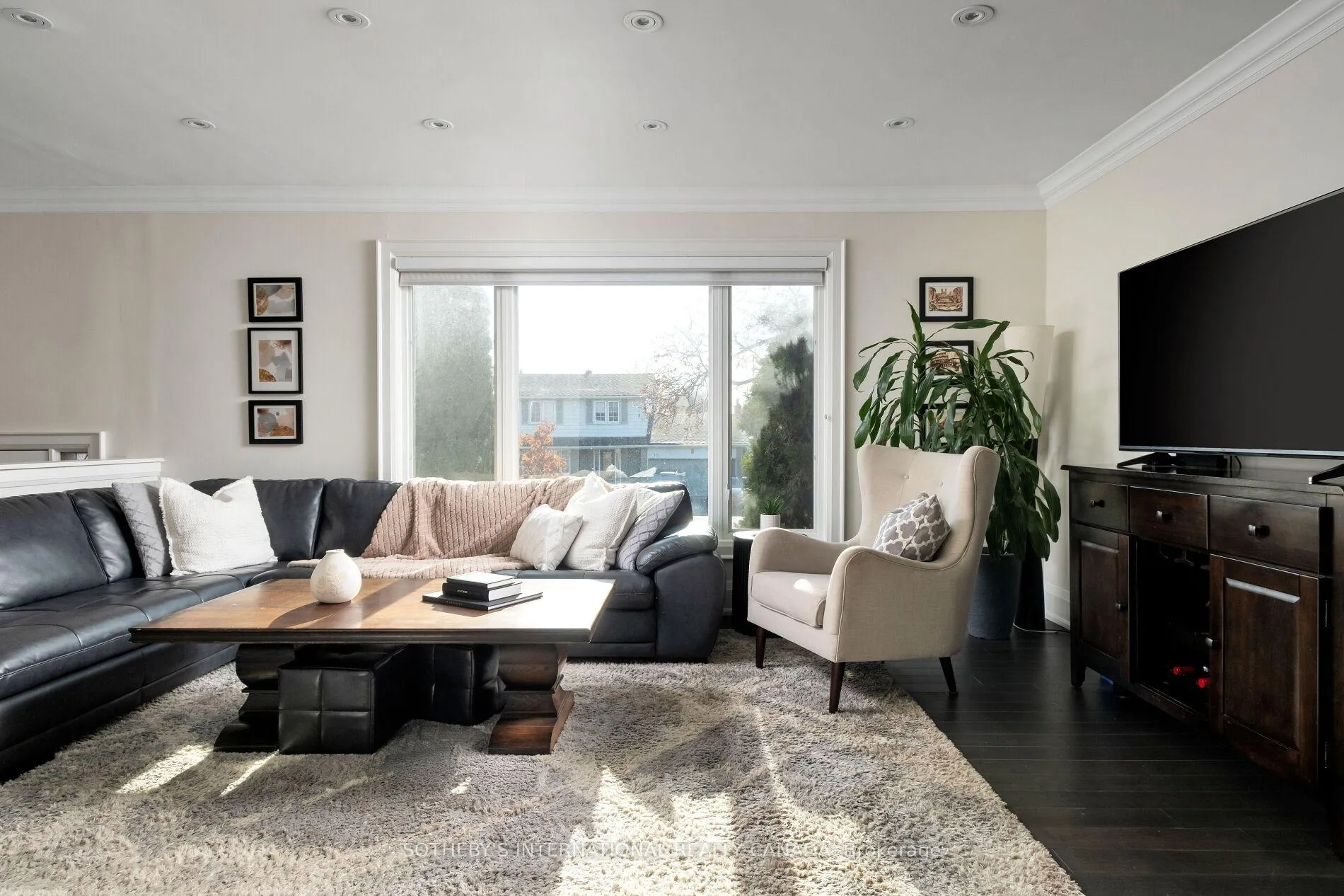 Photo 5 of 36 Shieldmark Crescent, Markham, Royal Orchard — HOMEH