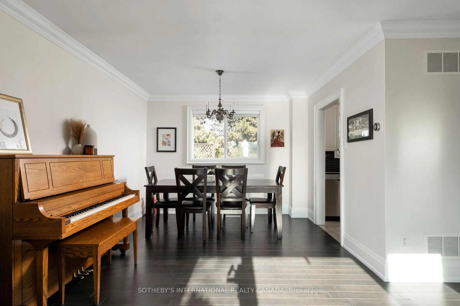 Photo 7 of 36 Shieldmark Crescent, Markham, Royal Orchard — HOMEH
