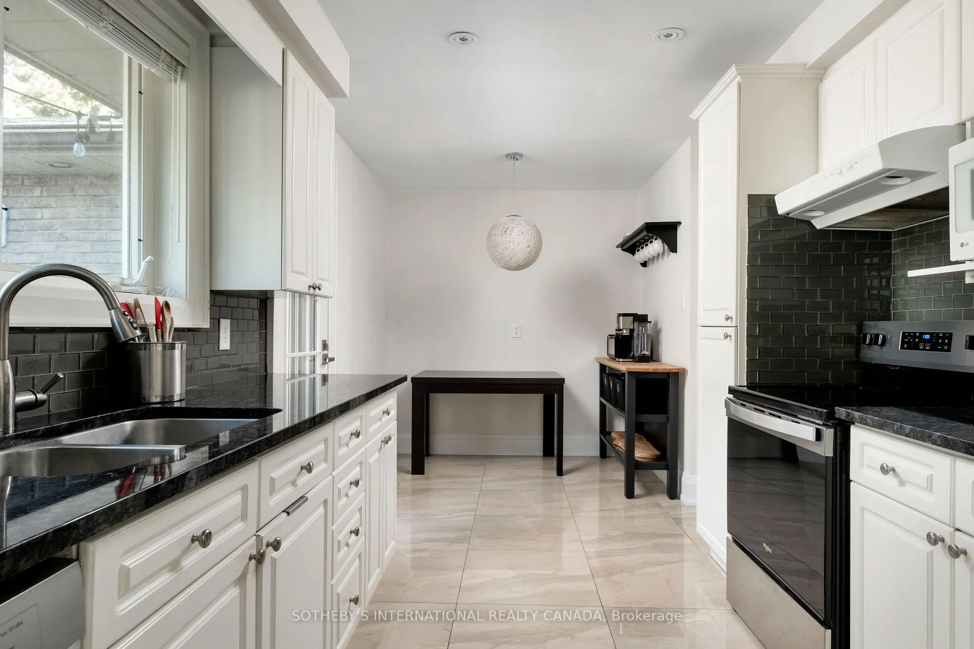 Photo 10 of 36 Shieldmark Crescent, Markham, Royal Orchard — HOMEH