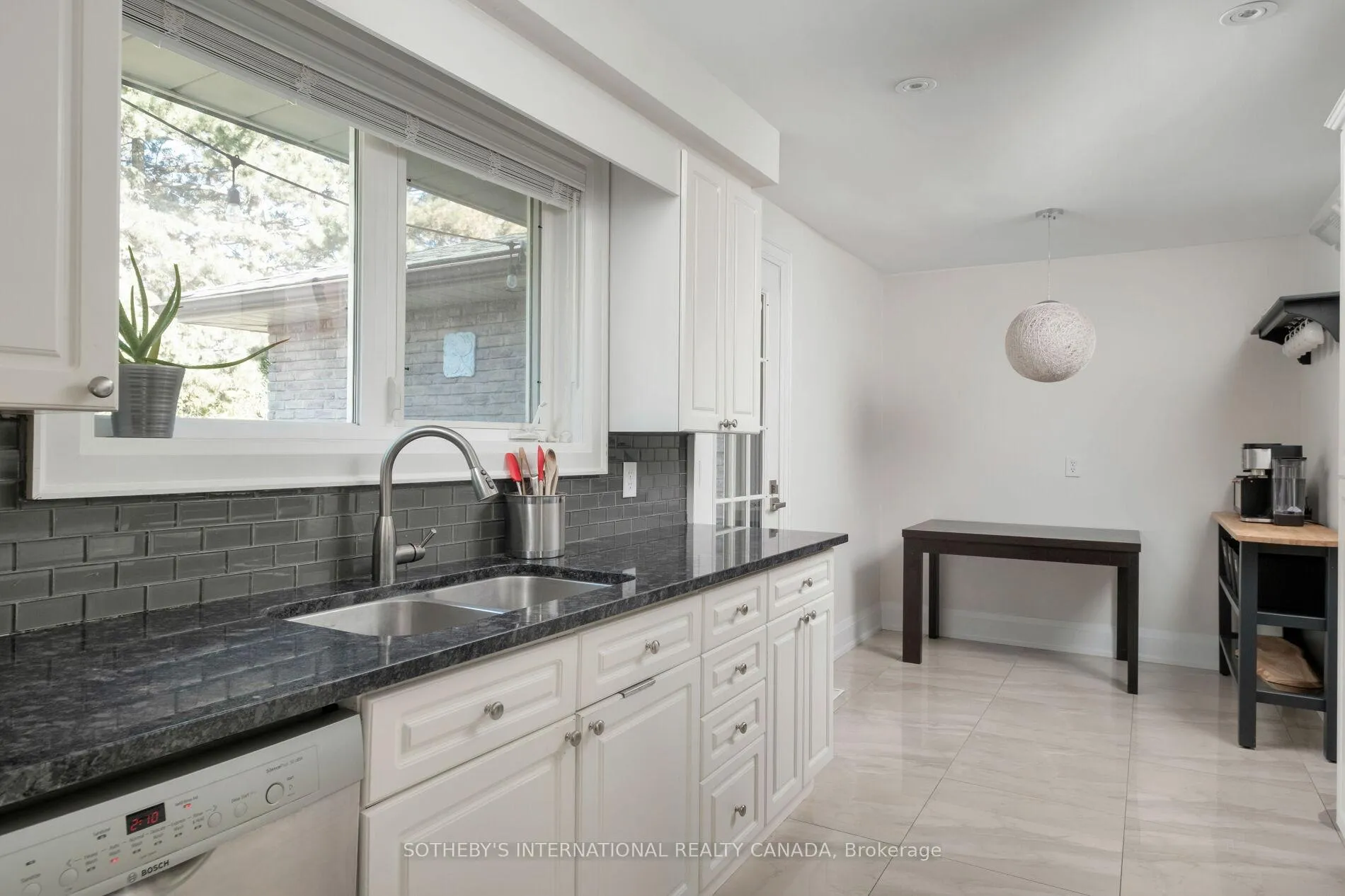 Photo 12 of 36 Shieldmark Crescent, Markham, Royal Orchard — HOMEH