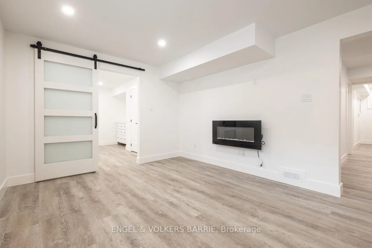 Photo 2 of Unit LOWER, 13 Earls Court, Essa, Thornton — HOMEH
