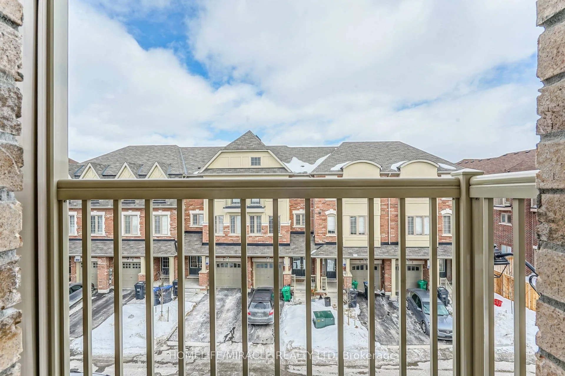 Photo 16 of 8 Hobart Gardens, Brampton, Heart Lake — HOMEH