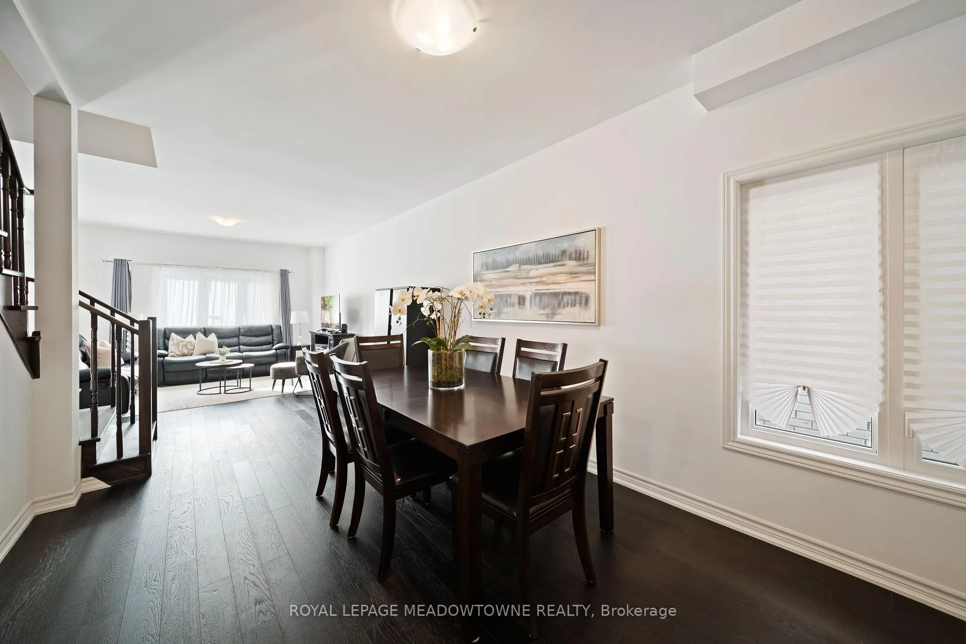 Photo 4 of 60 Harvest Crescent, Barrie, Rural Barrie Southeast — HOMEH
