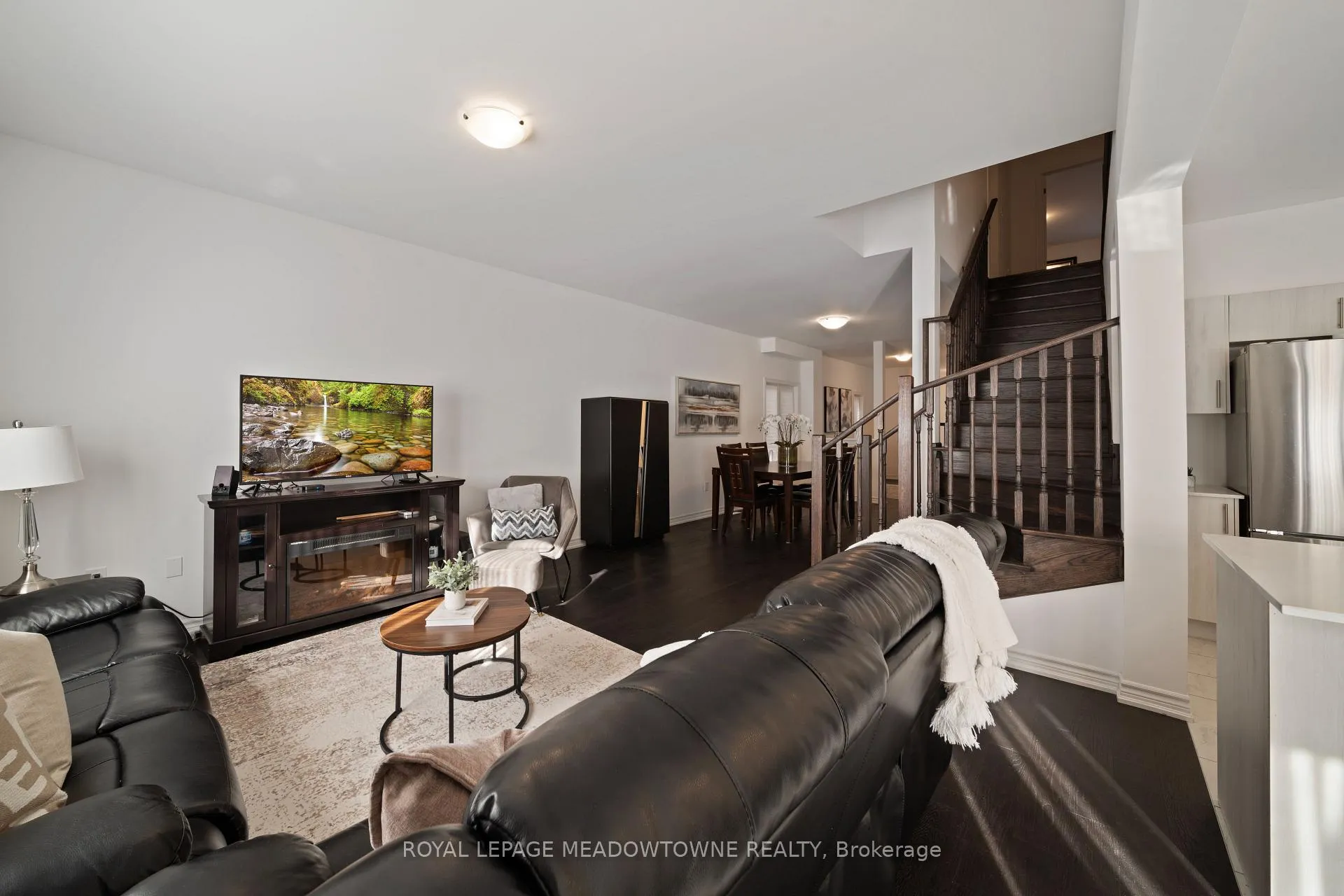 Photo 9 of 60 Harvest Crescent, Barrie, Rural Barrie Southeast — HOMEH