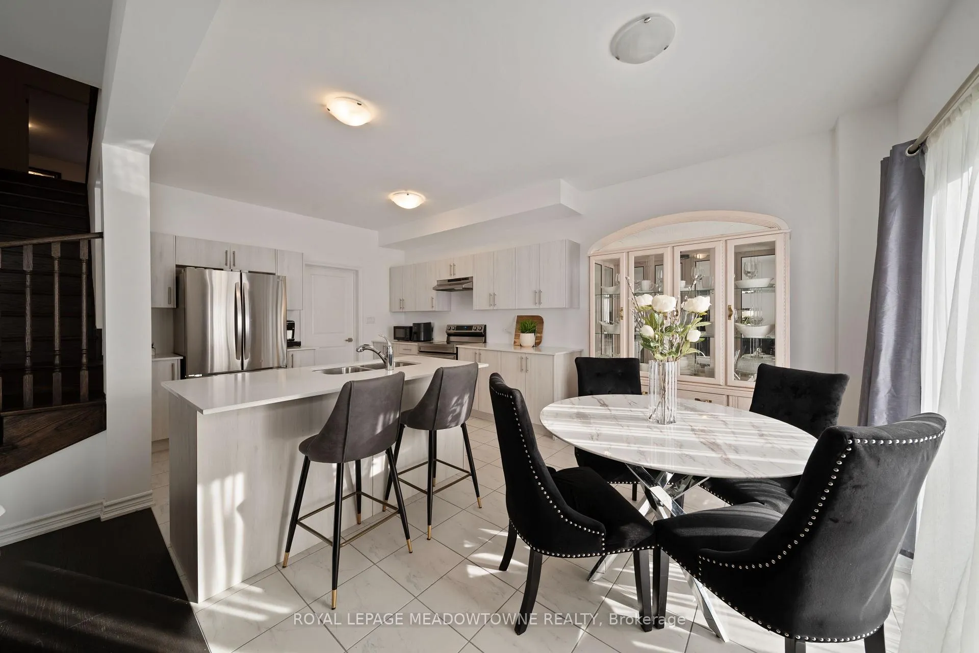 Photo 10 of 60 Harvest Crescent, Barrie, Rural Barrie Southeast — HOMEH