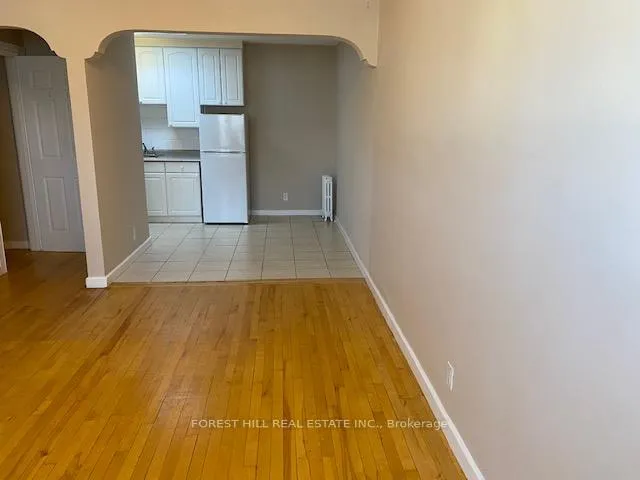 Photo 3 of Unit 1, 3375 Yonge Street, Toronto, Lawrence Park North — HOMEH