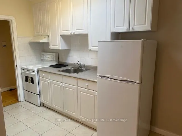 Photo 4 of Unit 1, 3375 Yonge Street, Toronto, Lawrence Park North — HOMEH