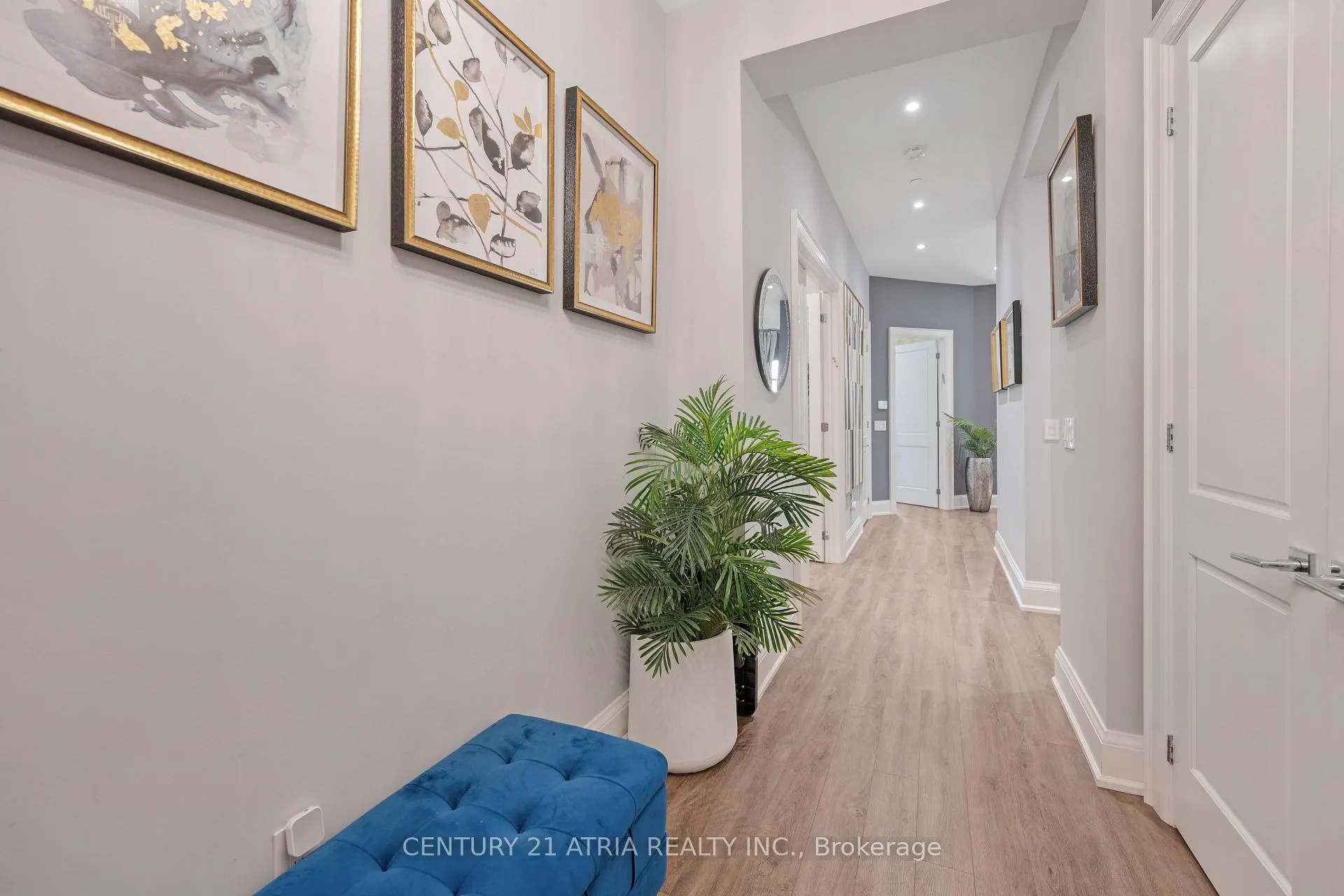 Photo 8 of Unit 102, 208 Main St Unionville, Markham, Unionville — HOMEH