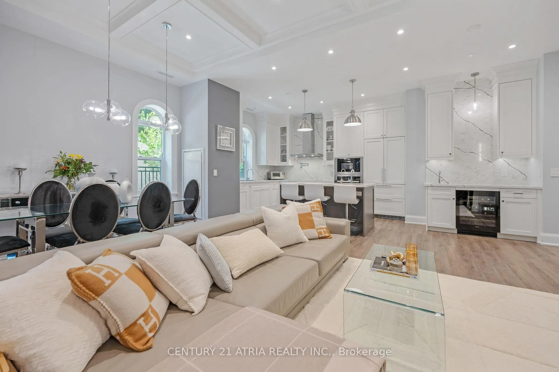 Photo 10 of Unit 102, 208 Main St Unionville, Markham, Unionville — HOMEH