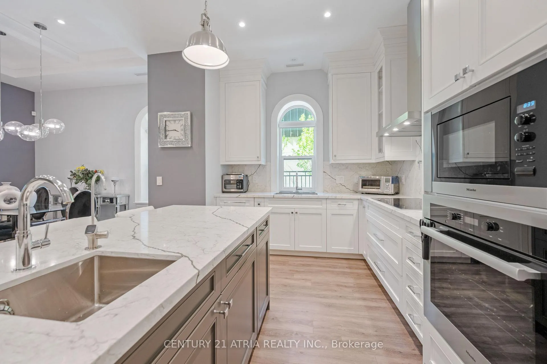 Photo 17 of Unit 102, 208 Main St Unionville, Markham, Unionville — HOMEH