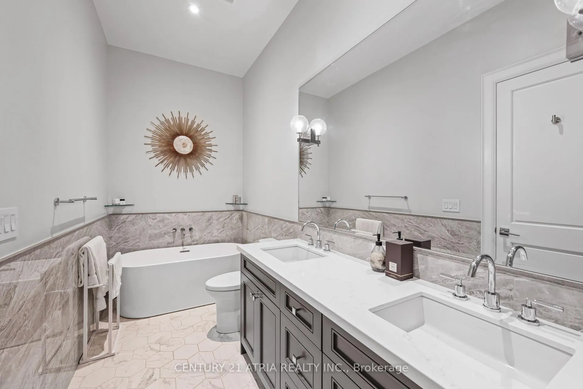 Photo 22 of Unit 102, 208 Main St Unionville, Markham, Unionville — HOMEH
