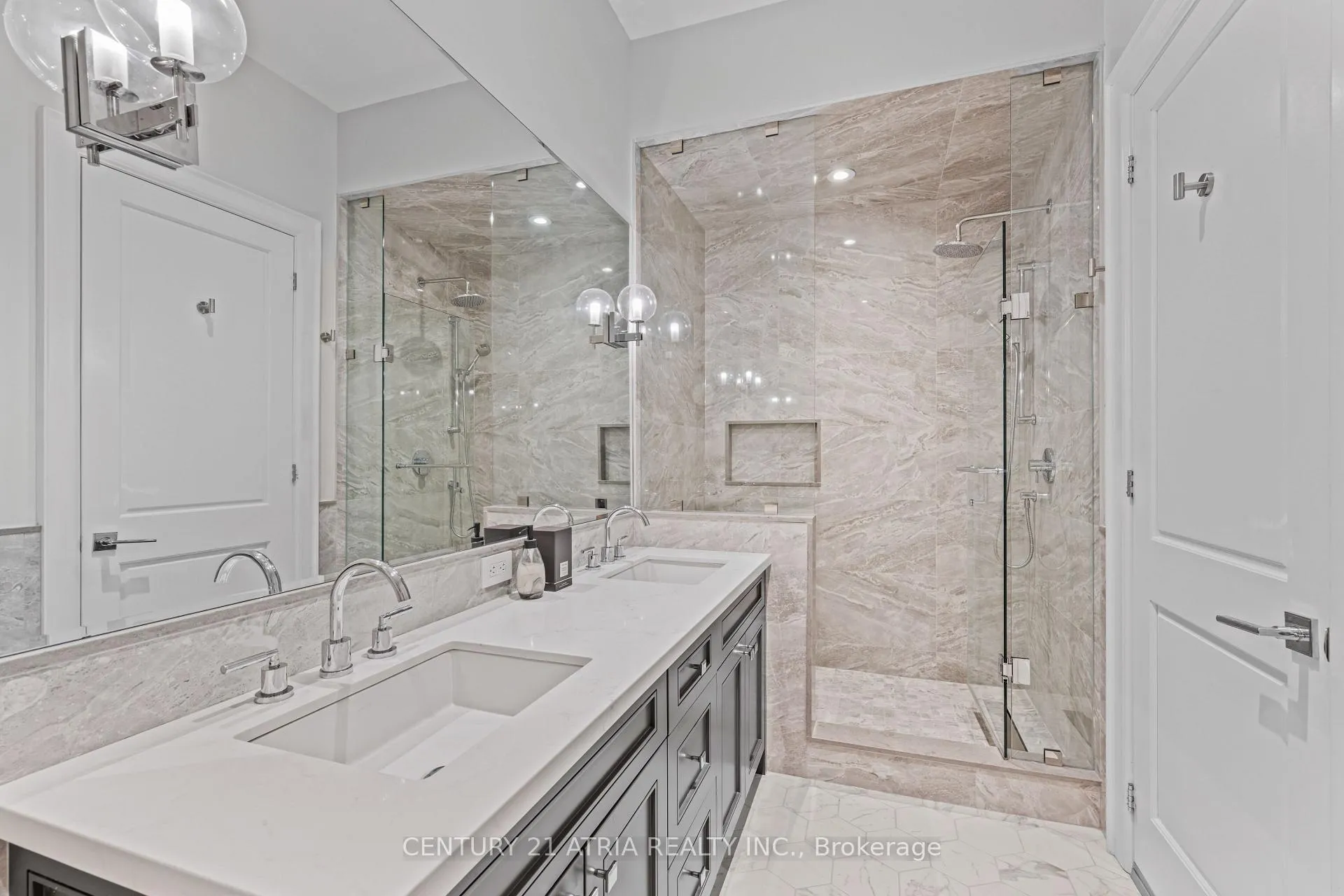 Photo 23 of Unit 102, 208 Main St Unionville, Markham, Unionville — HOMEH