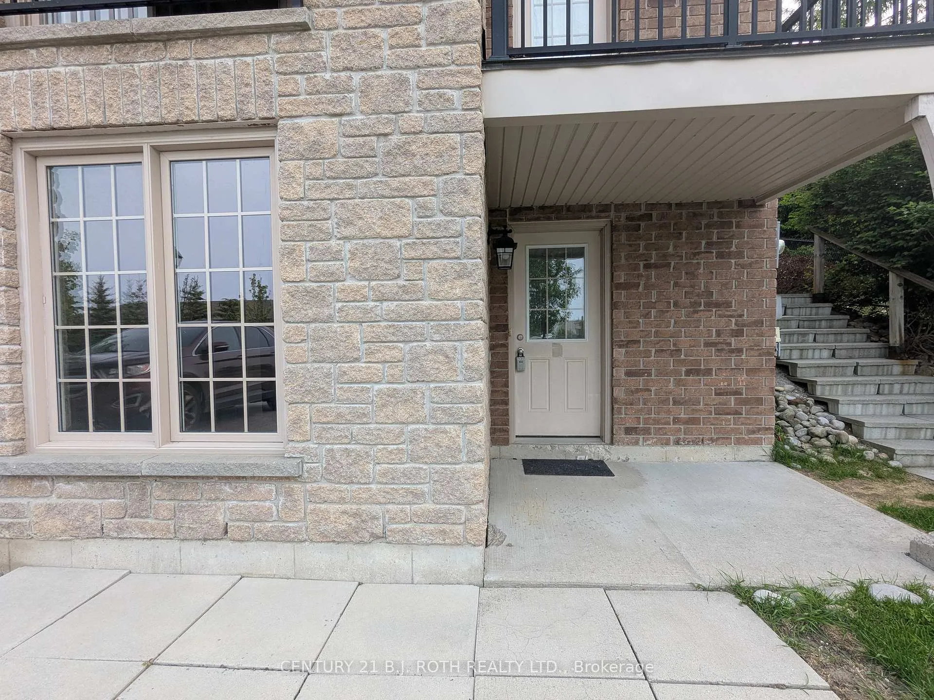 Photo 2 of Unit 1, 175 stanley Street, Barrie, East Bayfield — HOMEH