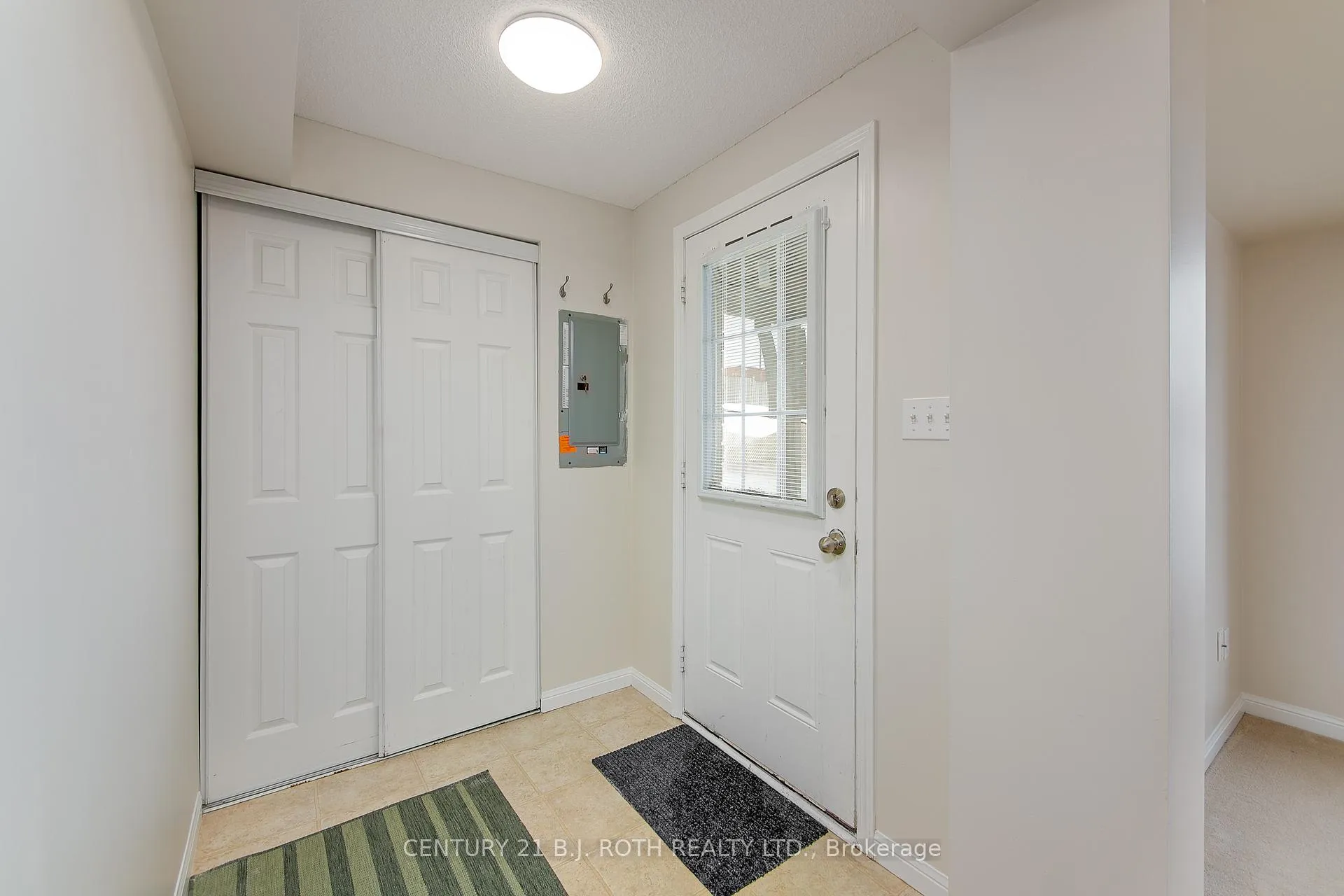 Photo 5 of Unit 1, 175 stanley Street, Barrie, East Bayfield — HOMEH