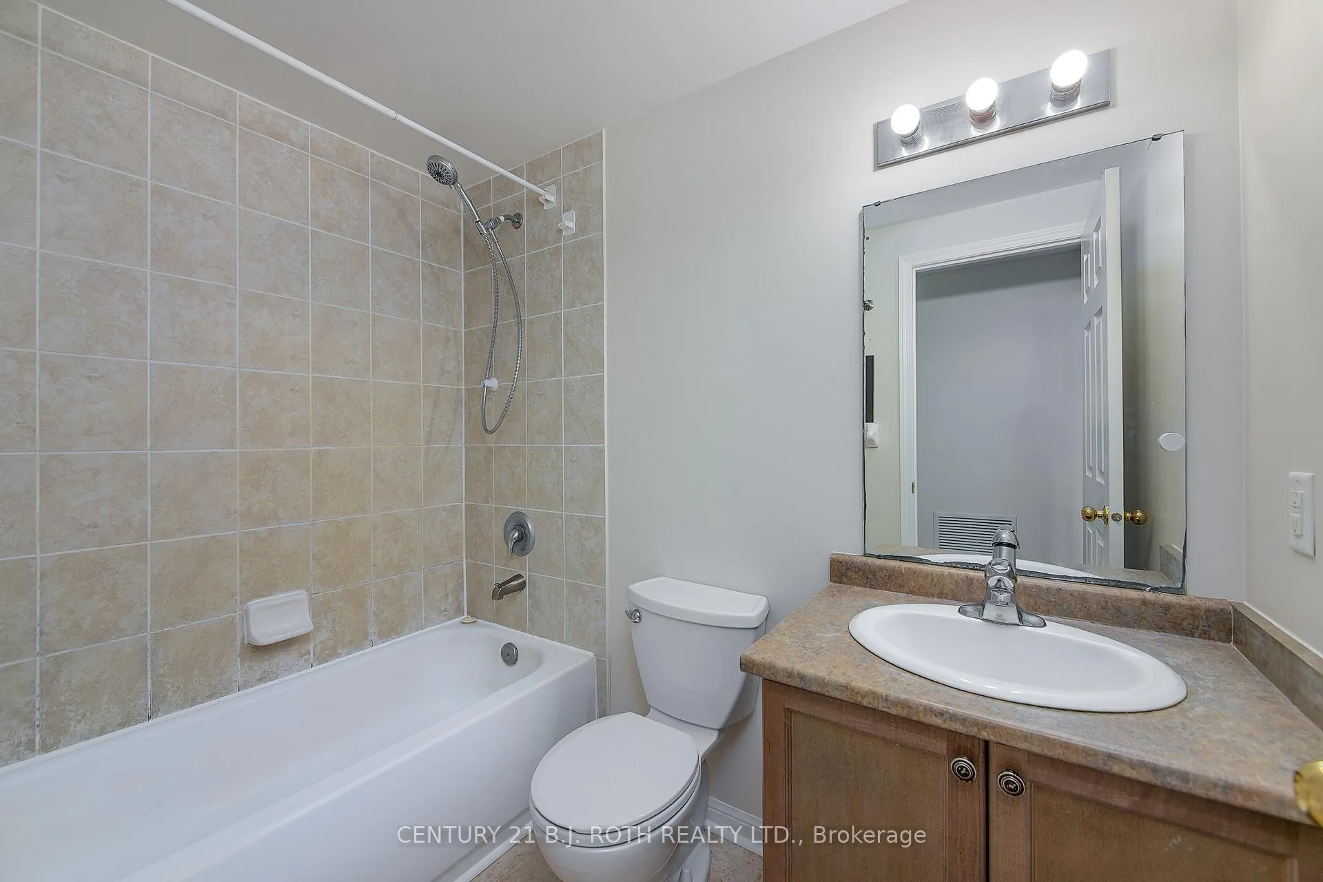 Photo 15 of Unit 1, 175 stanley Street, Barrie, East Bayfield — HOMEH