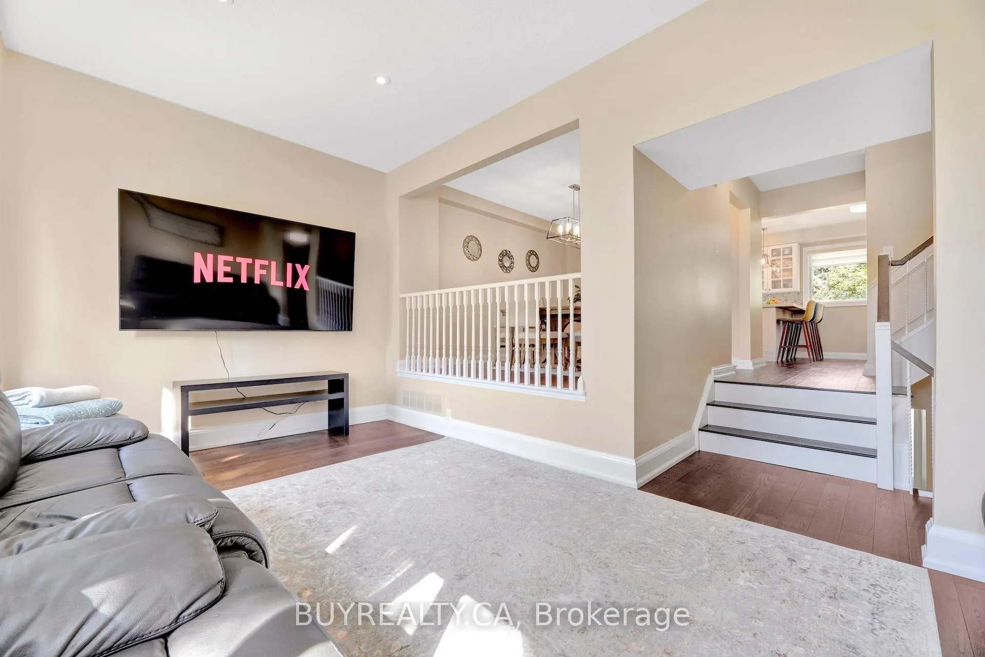 Photo 1 of 104 Poplar Crescent, Aurora, Aurora Highlands — HOMEH