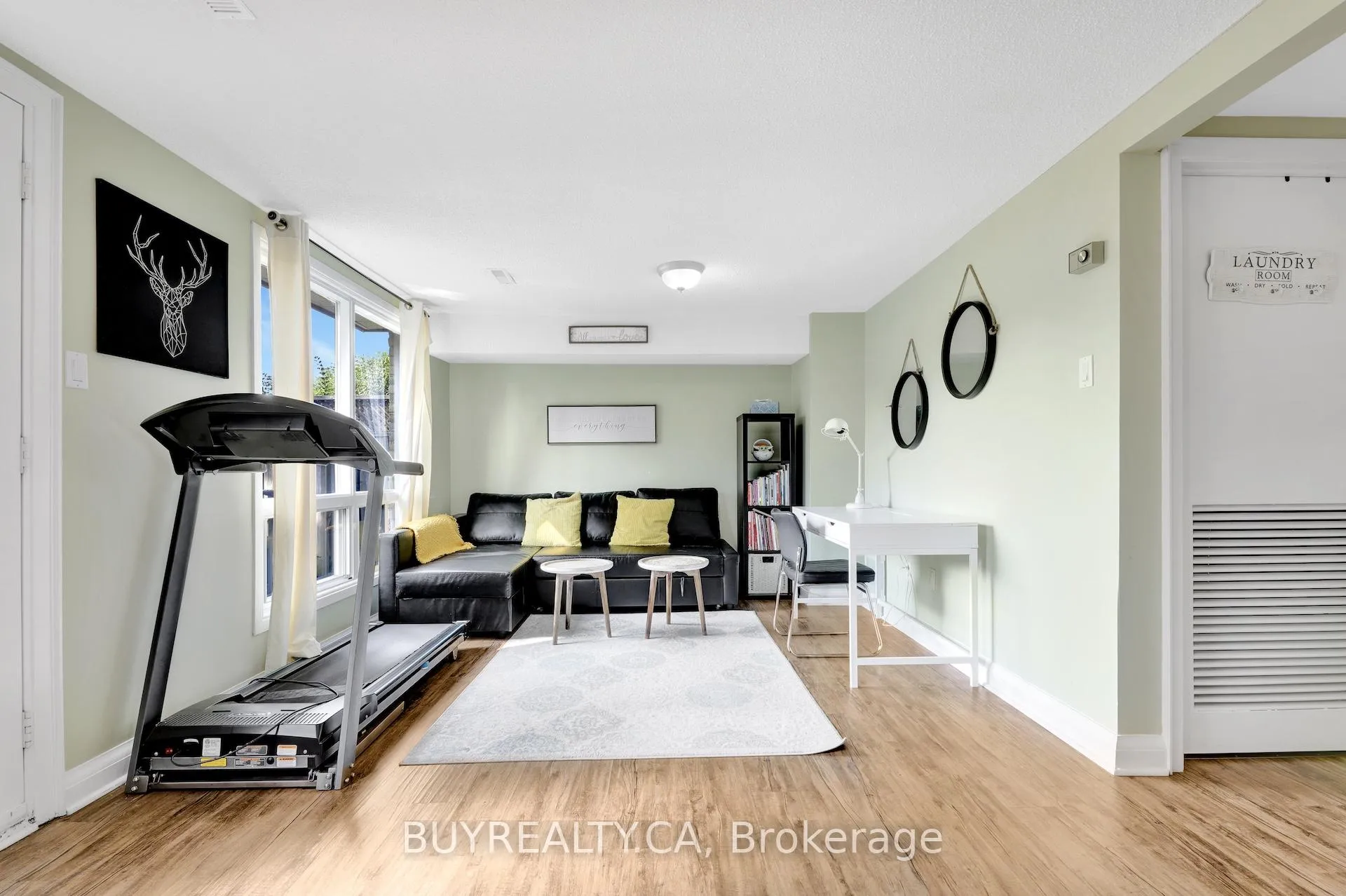 Photo 7 of 104 Poplar Crescent, Aurora, Aurora Highlands — HOMEH