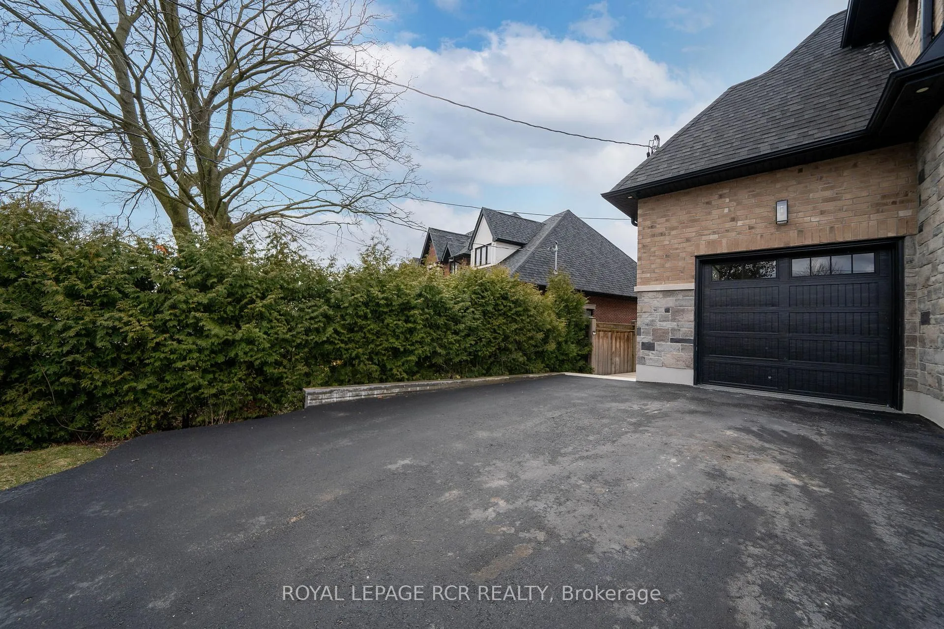 Photo 2 of 64 Elizabeth Drive, King, Nobleton — HOMEH
