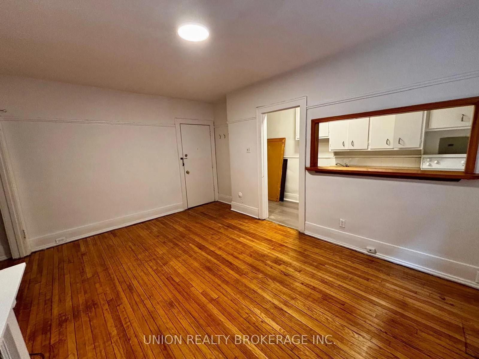 Photo 2 of Unit 15, 2401 Queen Street E, Toronto, The Beaches — HOMEH