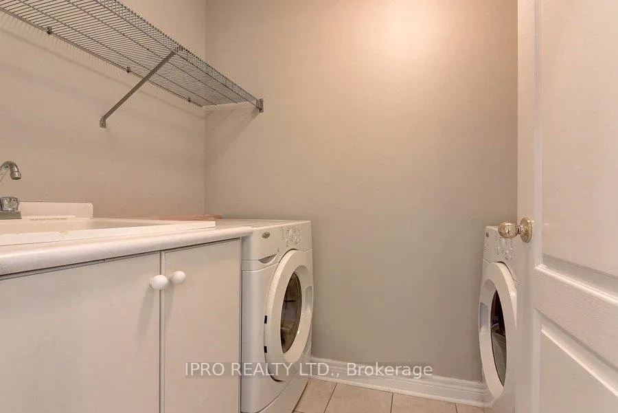 Photo 5 of 92 Conover Avenue, Aurora, Bayview Northeast — HOMEH