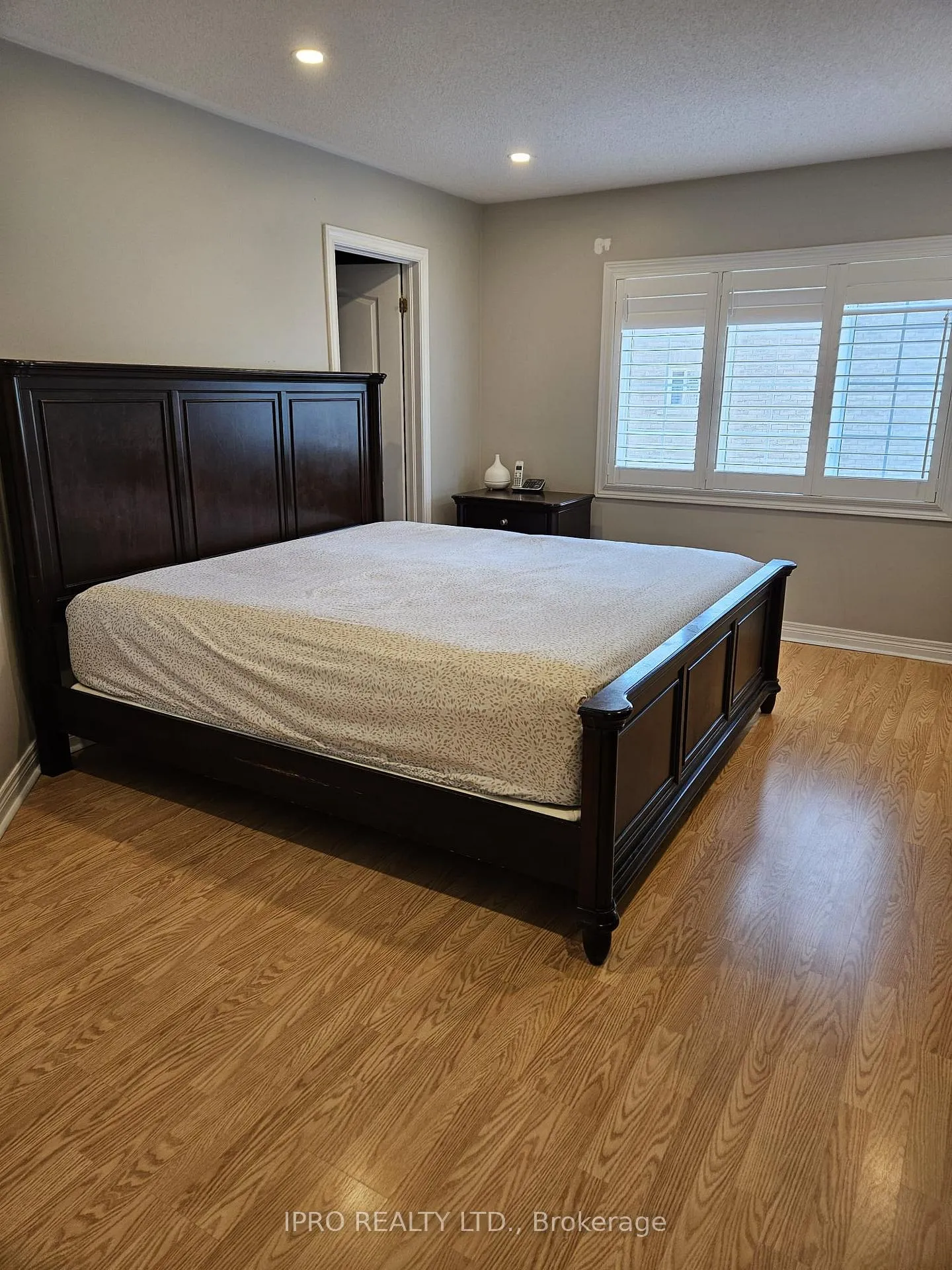 Photo 13 of 92 Conover Avenue, Aurora, Bayview Northeast — HOMEH