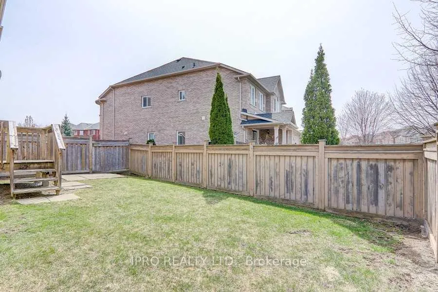 Photo 20 of 92 Conover Avenue, Aurora, Bayview Northeast — HOMEH